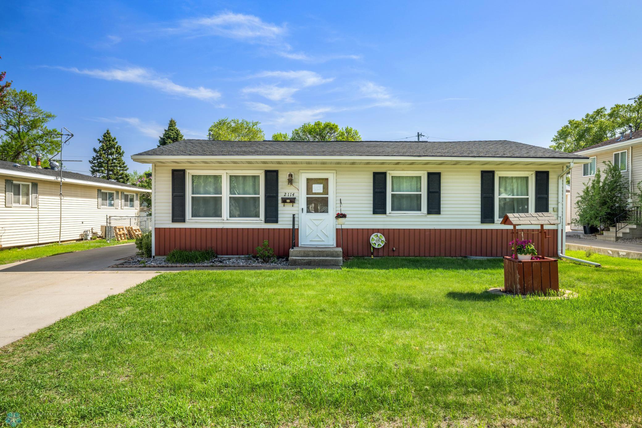 2114 5th Avenue, Fargo, North Dakota image 1
