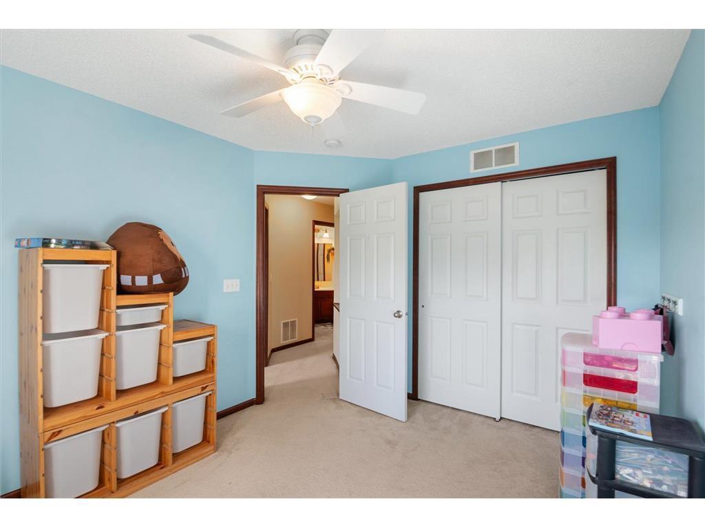 696 Lake Ridge Drive, Woodbury, Minnesota image 35