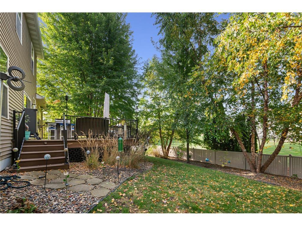 696 Lake Ridge Drive, Woodbury, Minnesota image 41