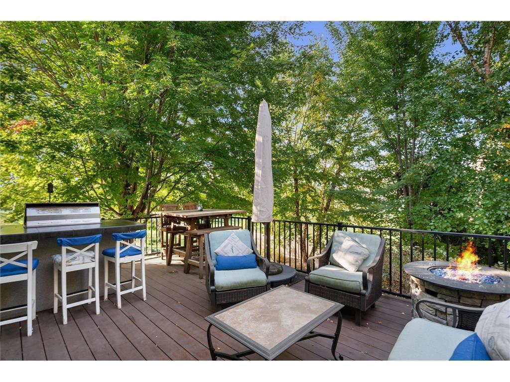 696 Lake Ridge Drive, Woodbury, Minnesota image 37