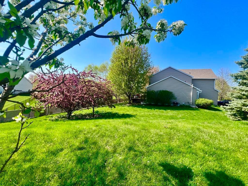 696 Lake Ridge Drive, Woodbury, Minnesota image 42