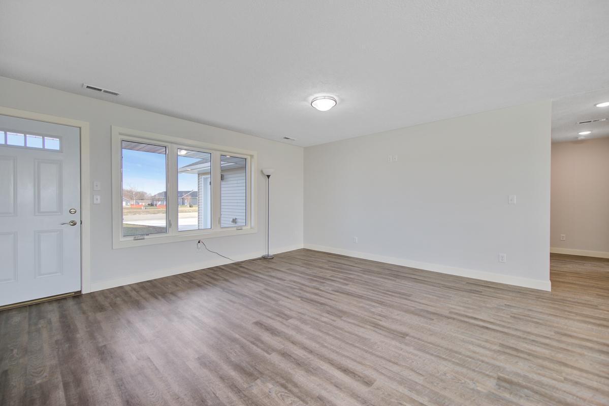 268 N Pond Drive, Jackson, Minnesota image 5
