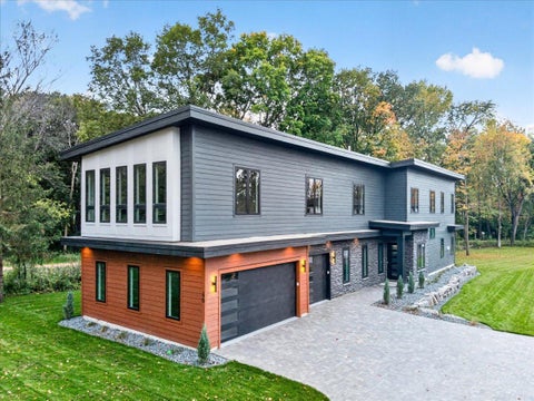 Homes For Sale - 40 Lilah Lane<br/> Excelsior, MN 55331
