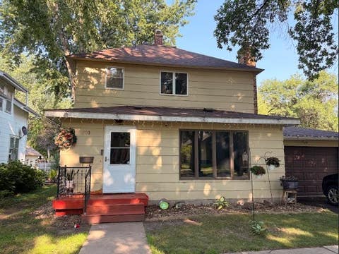 Homes For Sale - 220 N 7th Street<br/> Montevideo, MN 56265