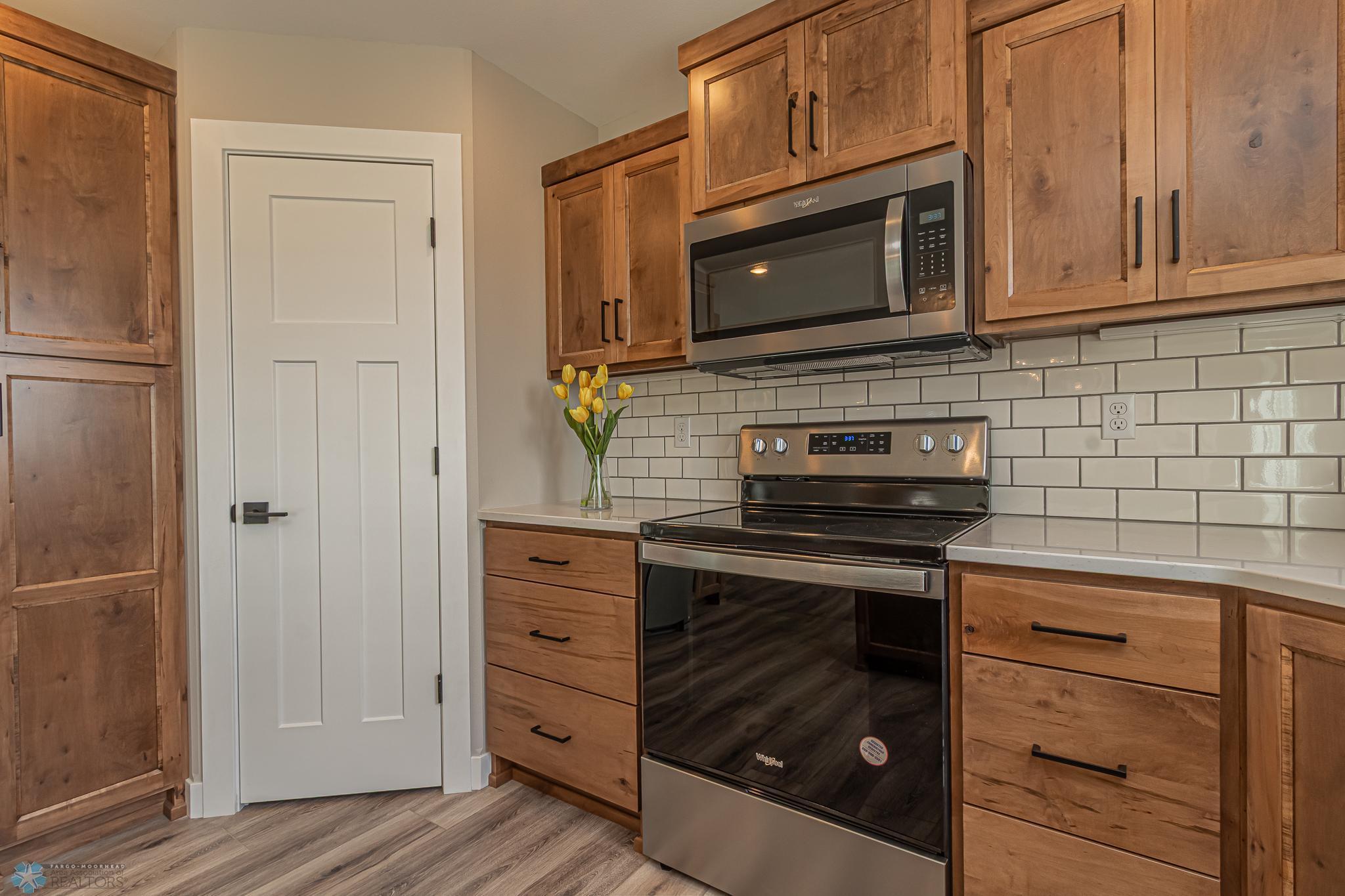 3847 17th Street, Moorhead, Minnesota image 9