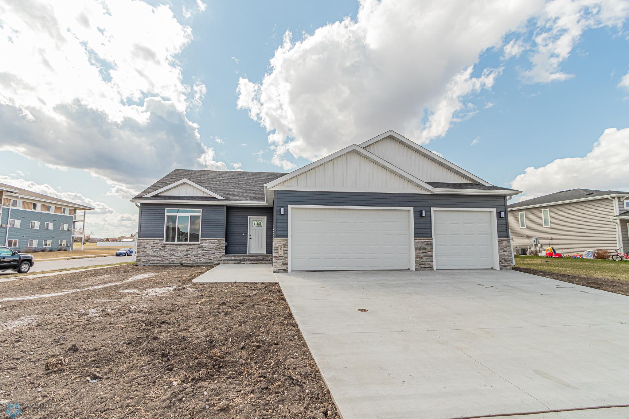 3847 17th Street, Moorhead, Minnesota image 1