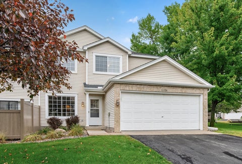 Townhouse For Sale - 11226 Providence Lane<br/> Eden Prairie, MN 55344