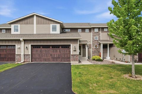 Townhouse For Sale - 10786 Retreat Lane<br/> Washington County, Saint Paul, MN 55129