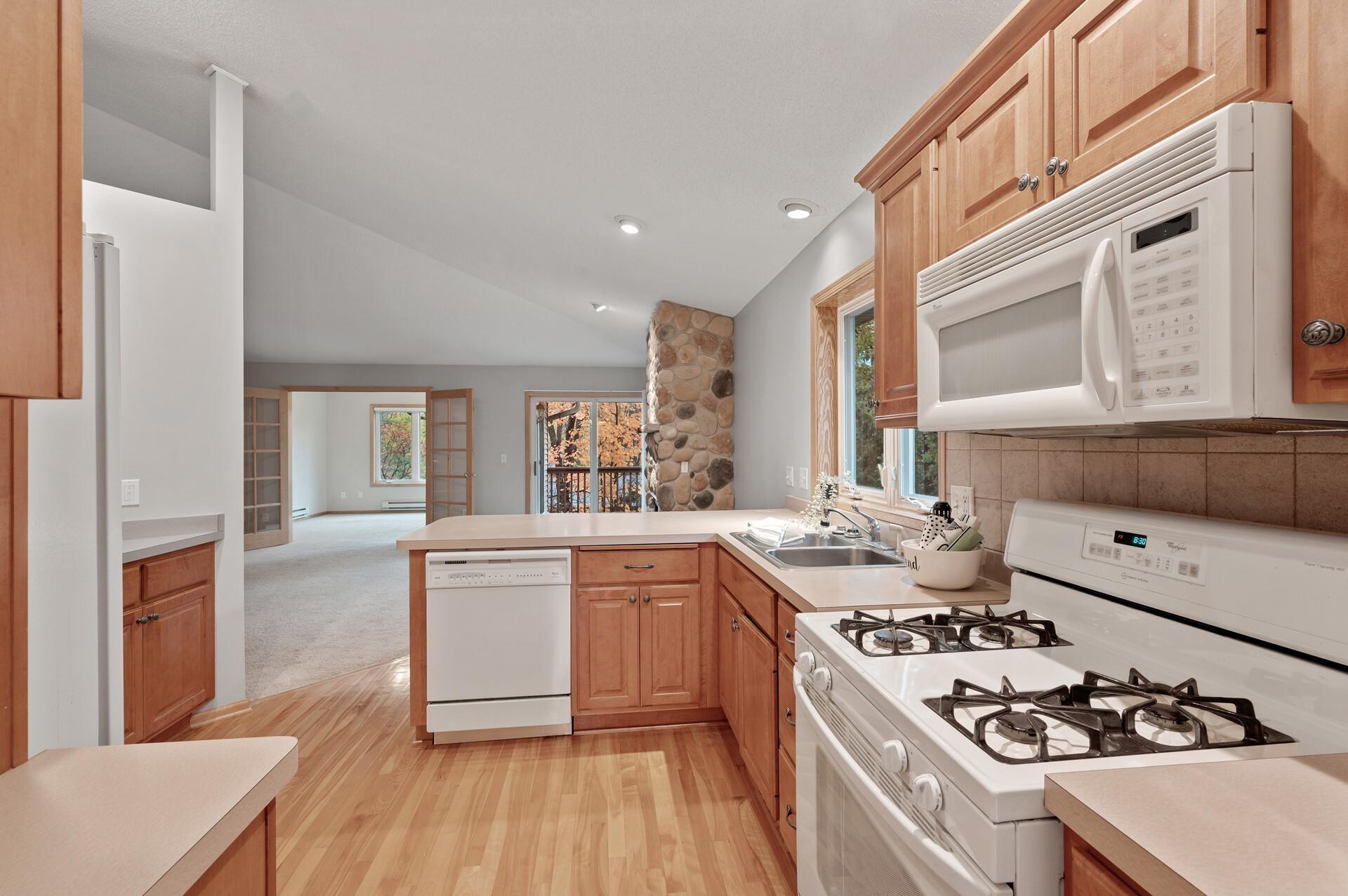 5580 Manitou Road, Excelsior, Minnesota image 7