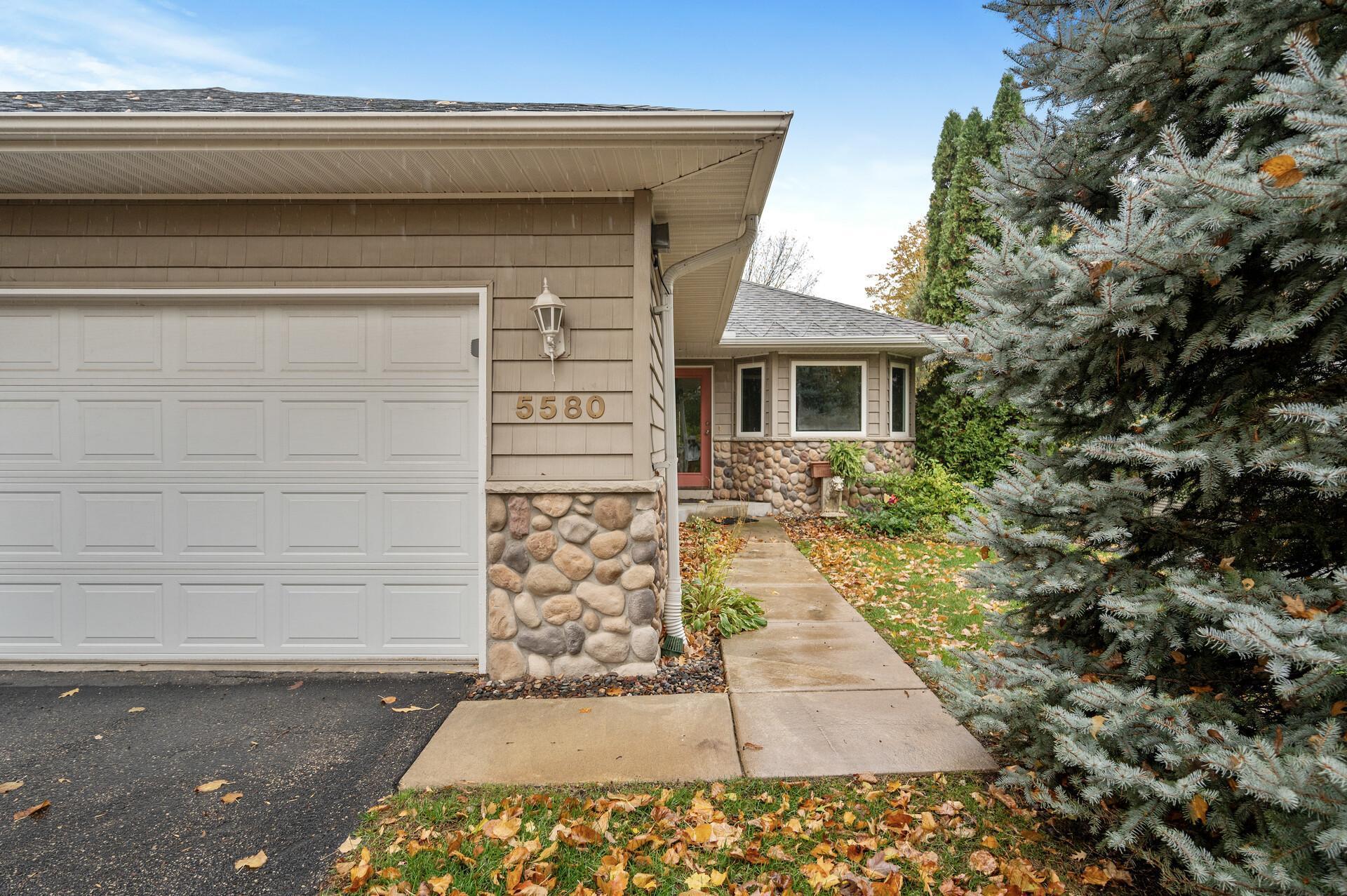 5580 Manitou Road, Excelsior, Minnesota image 2