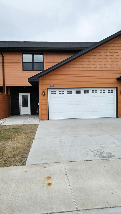 Townhouse For Sale - 805 Viburnum Street<br/> Scott County, Belle Plaine, MN 56011