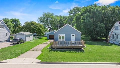 Homes For Sale - 133 4th Street<br/> Dawson, MN 56232