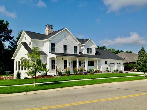 Homes For Sale - 1017 Fox Knoll Drive<br/> Olmsted County, Rochester, MN 55902