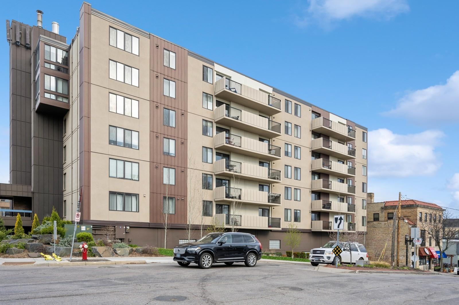 2800 W 44th Street #104, Minneapolis, Minnesota image 3