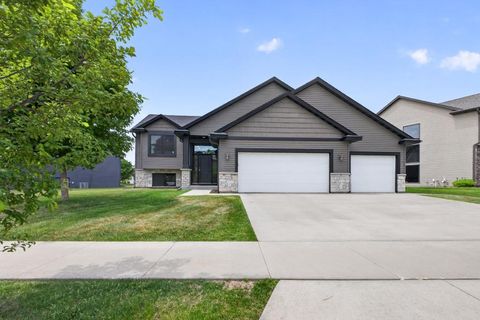 Homes For Sale - 2287 Phoenix Road<br/> Rochester, MN 55902