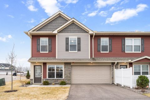 Townhouse For Sale - 10886 Territorial Trail<br/> Maple Grove, MN 55369