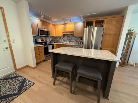 Condo For Sale - 16154 Main Avenue<br/> Scott County, Prior Lake, MN 55372