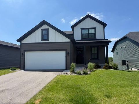 Homes For Rent - 10547 Robinwood Road<br/> Chaska, MN 55318