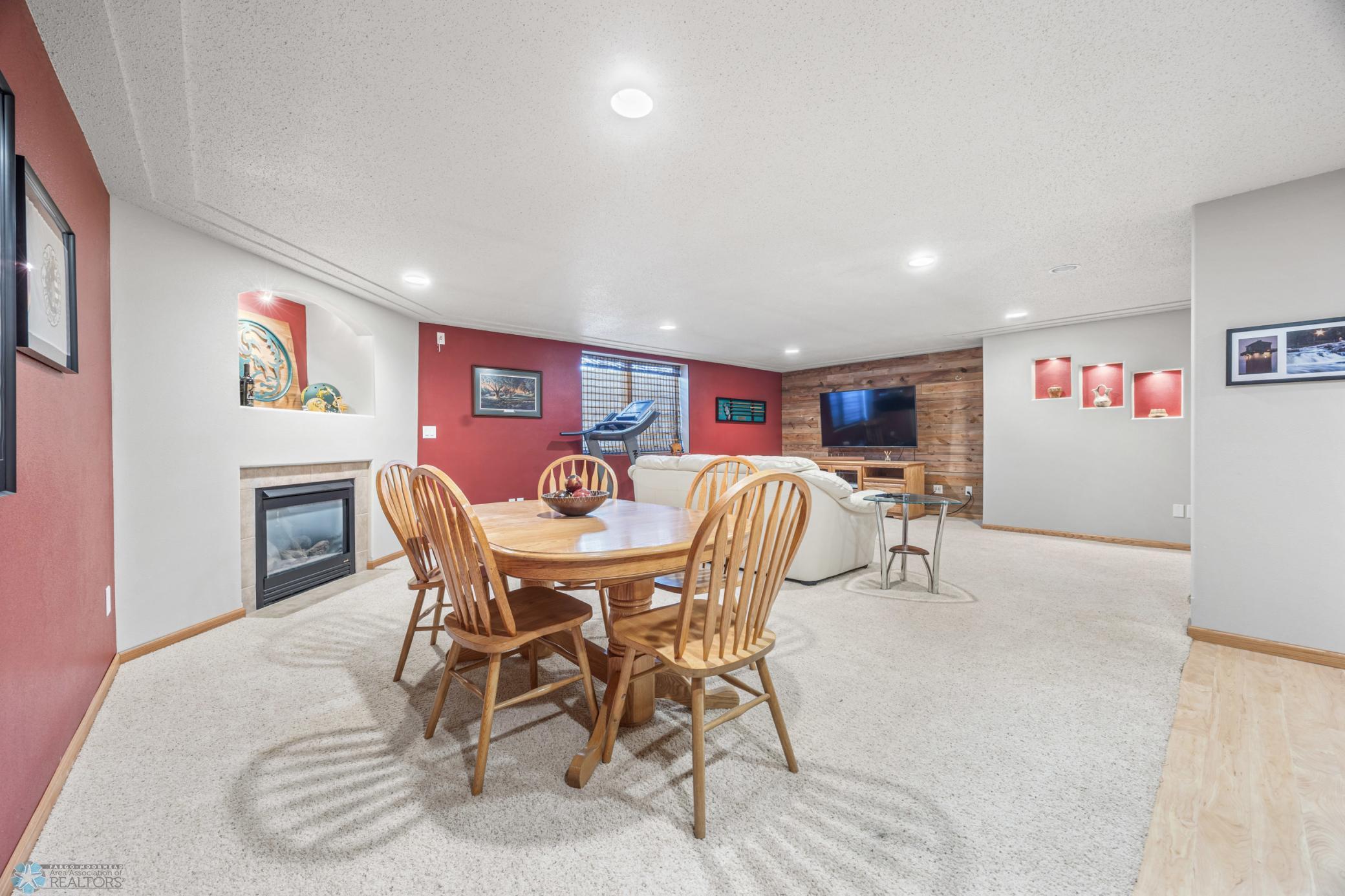 1553 61st Avenue, Fargo, North Dakota image 38