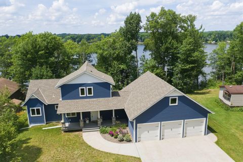 Homes For Sale - 18465 N Lake Lane<br/> Pine County, Pine City, MN 55063