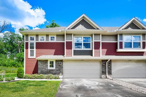Townhouse For Sale - 13933 Lupine Trail<br/> Scott County, Prior Lake, MN 55372
