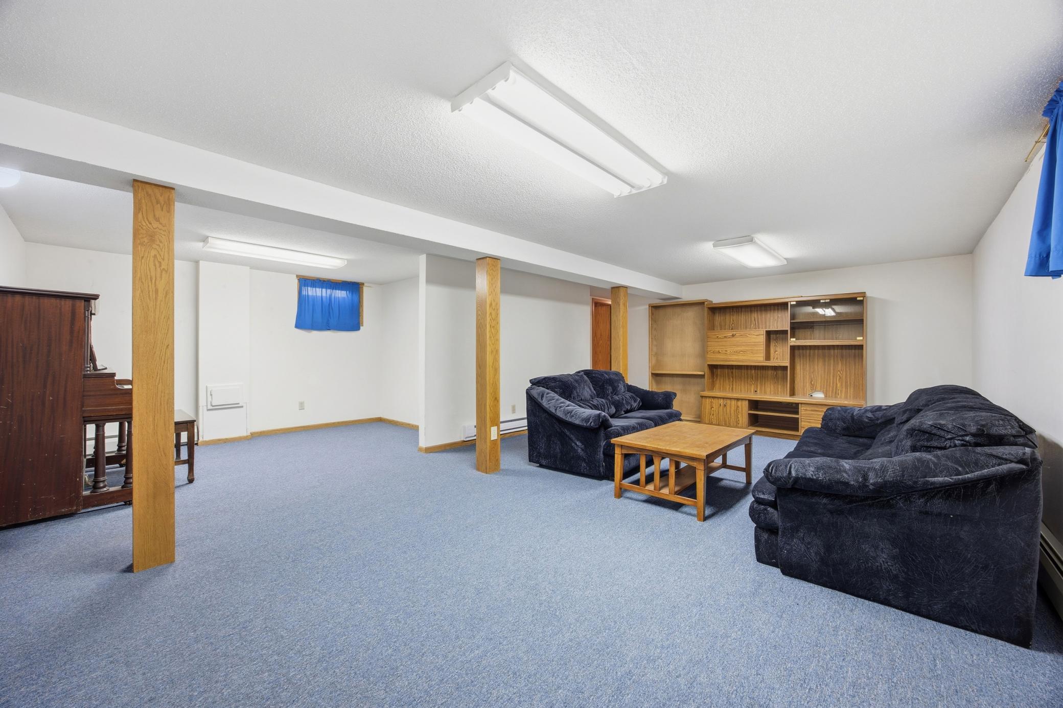 Fargo, North Dakota 58102, United States, 4 Bedrooms Bedrooms, ,2 BathroomsBathrooms,Residential,Active,241079