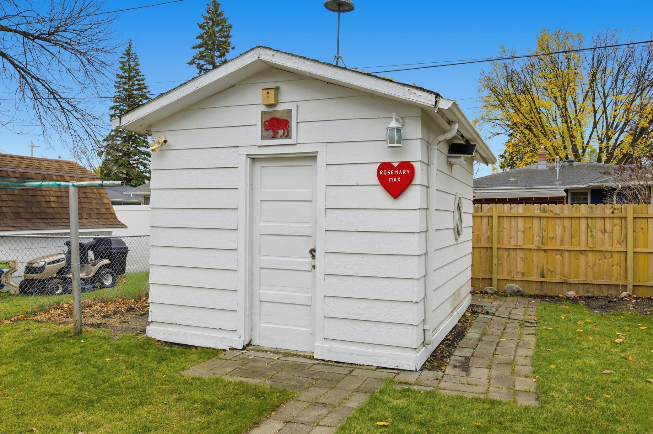 Fargo, North Dakota 58102, United States, 4 Bedrooms Bedrooms, ,2 BathroomsBathrooms,Residential,Active,241079