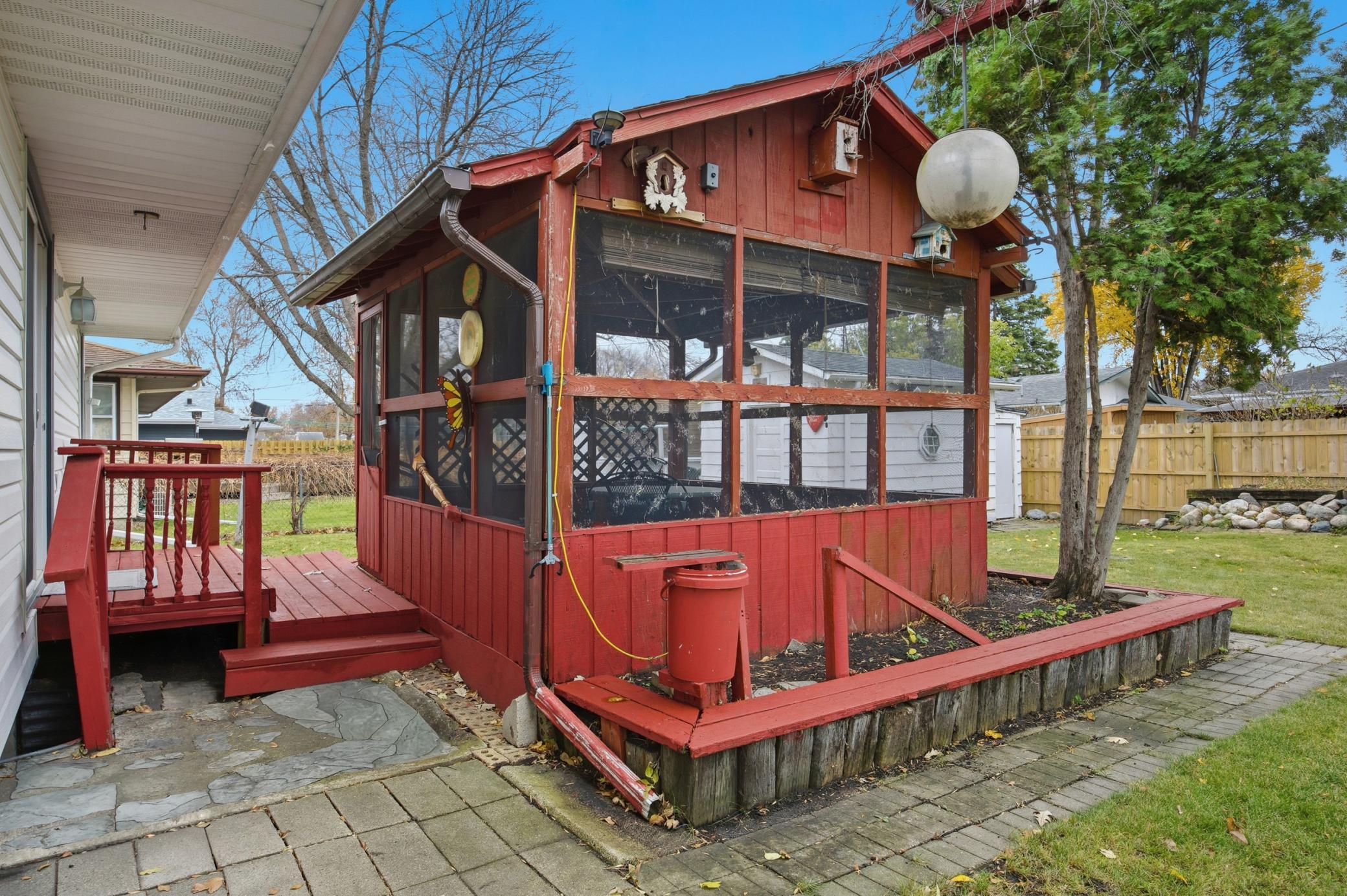 Fargo, North Dakota 58102, United States, 4 Bedrooms Bedrooms, ,2 BathroomsBathrooms,Residential,Active,241079