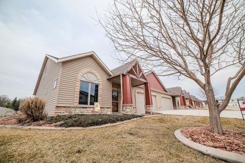 Townhouse For Sale - 412 19th Avenue<br/> West Fargo, ND 58078