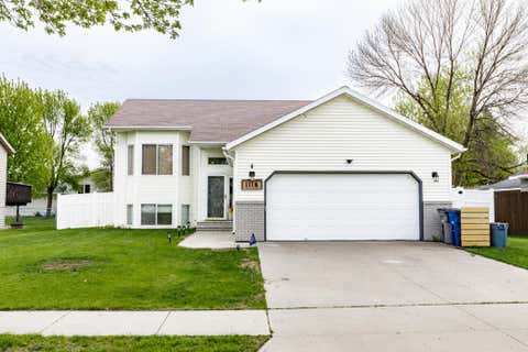Homes For Sale - 1116 18th Street<br/> Clay County, Moorhead, MN 56560