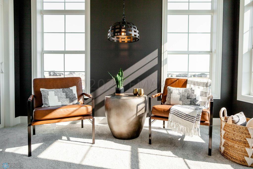 West Fargo, North Dakota 58078, United States, 3 Bedrooms Bedrooms, ,3 BathroomsBathrooms,Residential,Pending,60074