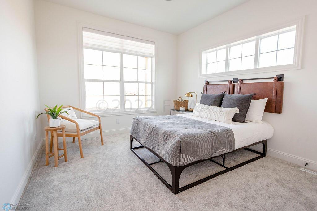 West Fargo, North Dakota 58078, United States, 3 Bedrooms Bedrooms, ,3 BathroomsBathrooms,Residential,Pending,60074