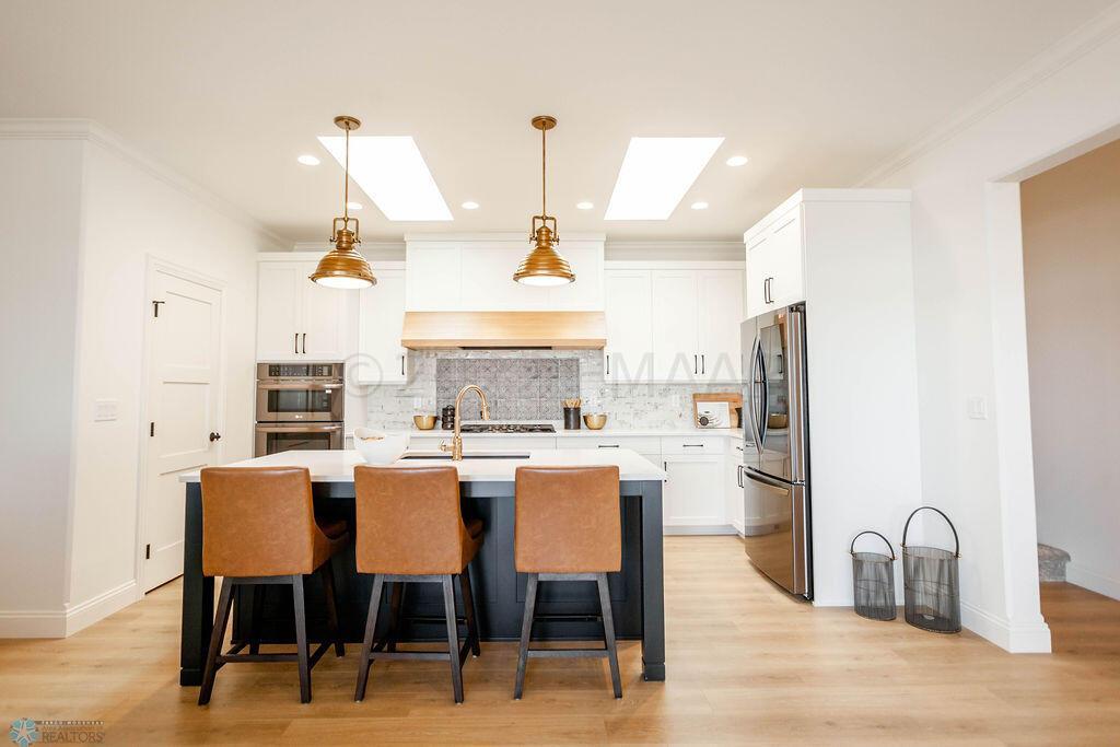 West Fargo, North Dakota 58078, United States, 3 Bedrooms Bedrooms, ,3 BathroomsBathrooms,Residential,Pending,60074