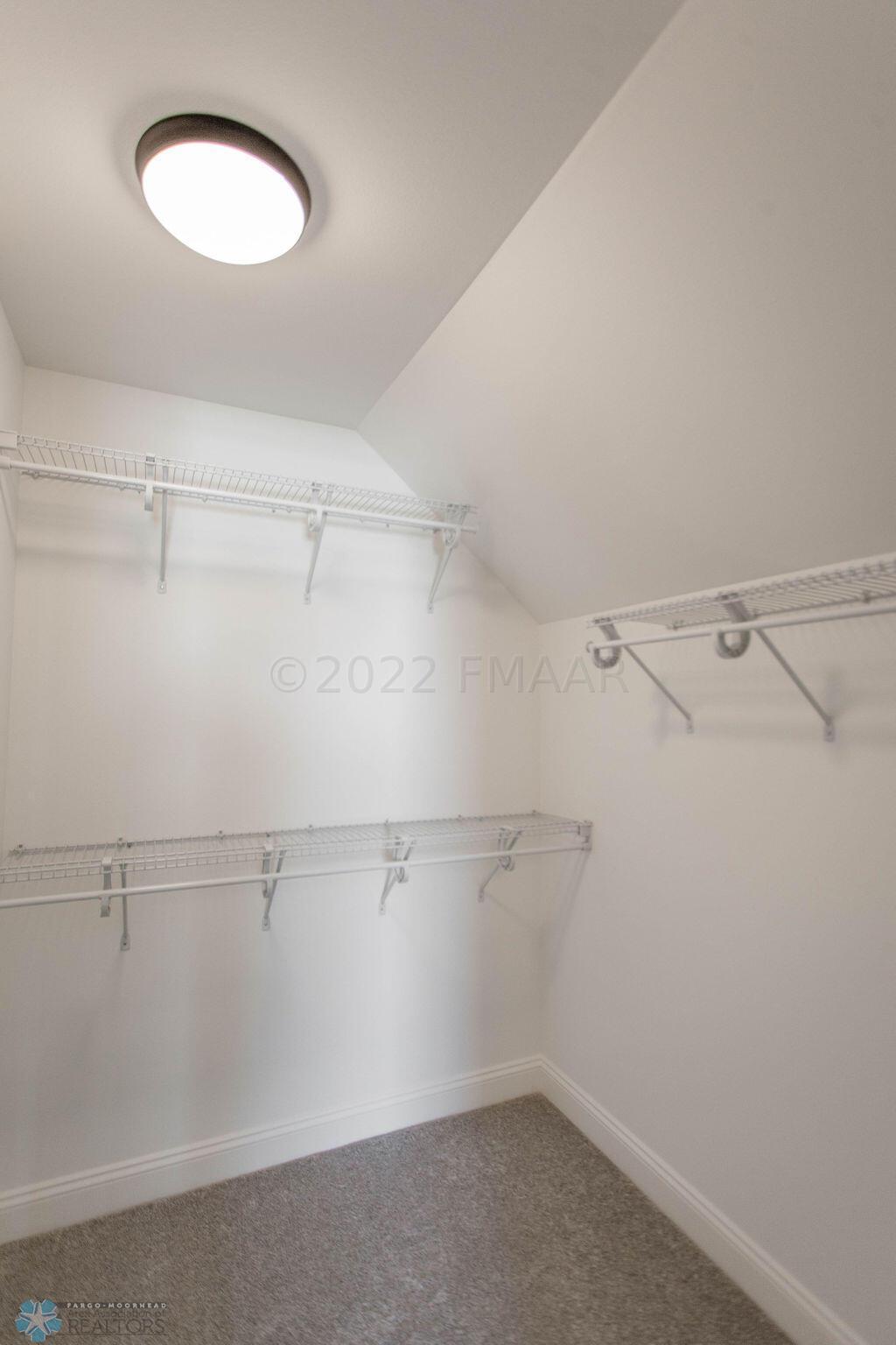 West Fargo, North Dakota 58078, United States, 3 Bedrooms Bedrooms, ,3 BathroomsBathrooms,Residential,Pending,60074