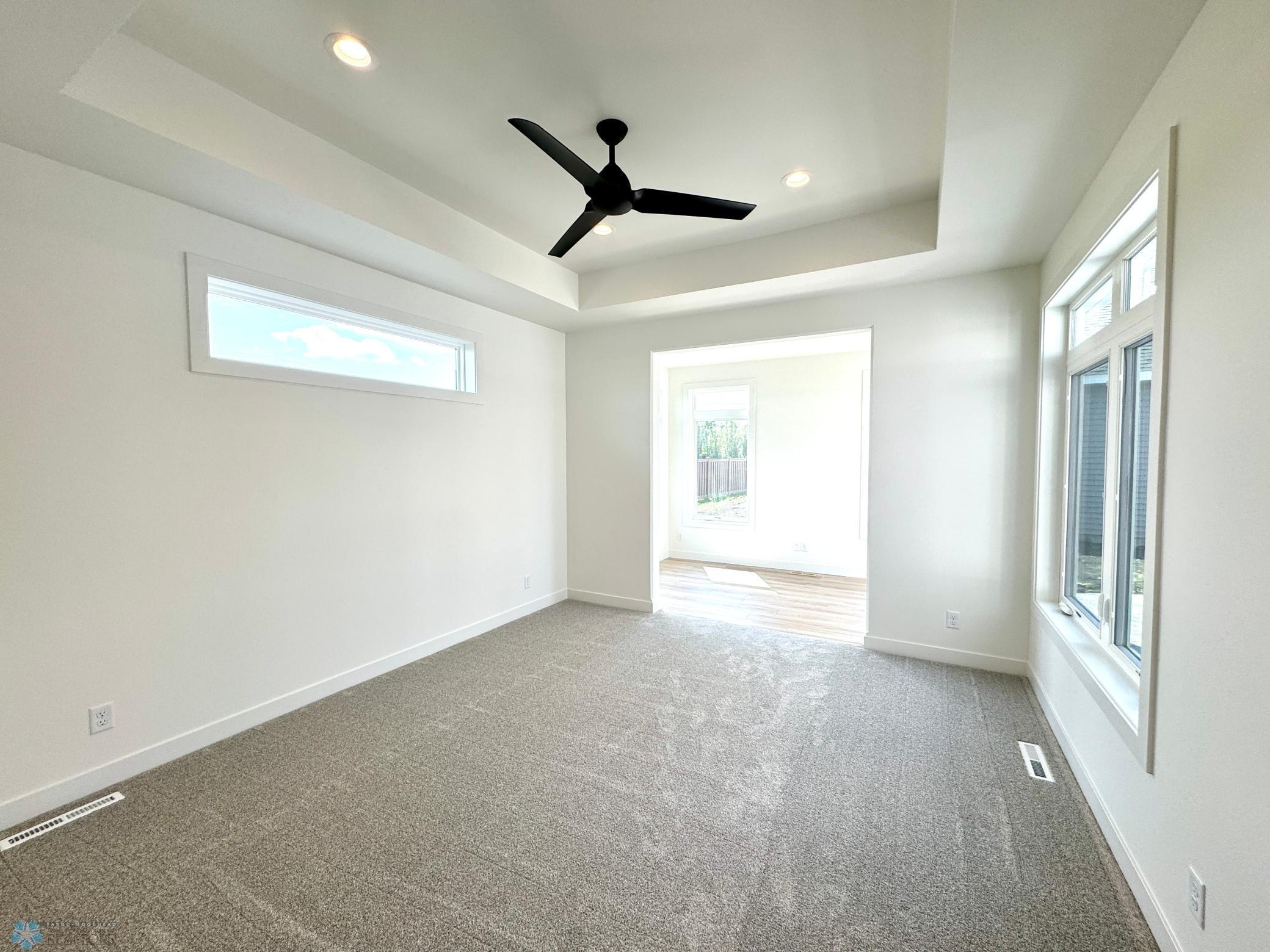 West Fargo, North Dakota 58078, United States, 3 Bedrooms Bedrooms, ,2 BathroomsBathrooms,Residential,Pending,47778