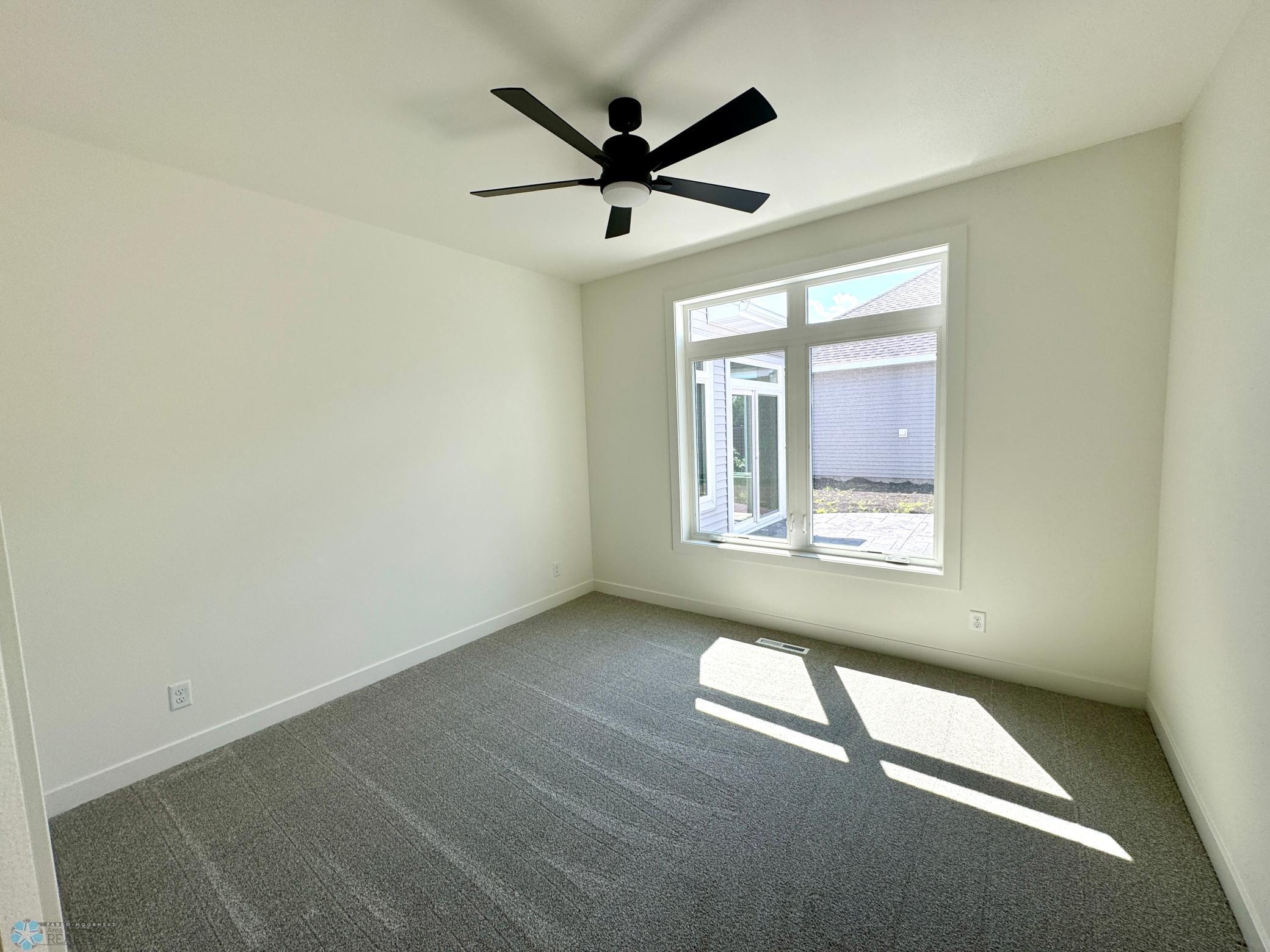 West Fargo, North Dakota 58078, United States, 3 Bedrooms Bedrooms, ,2 BathroomsBathrooms,Residential,Pending,47778