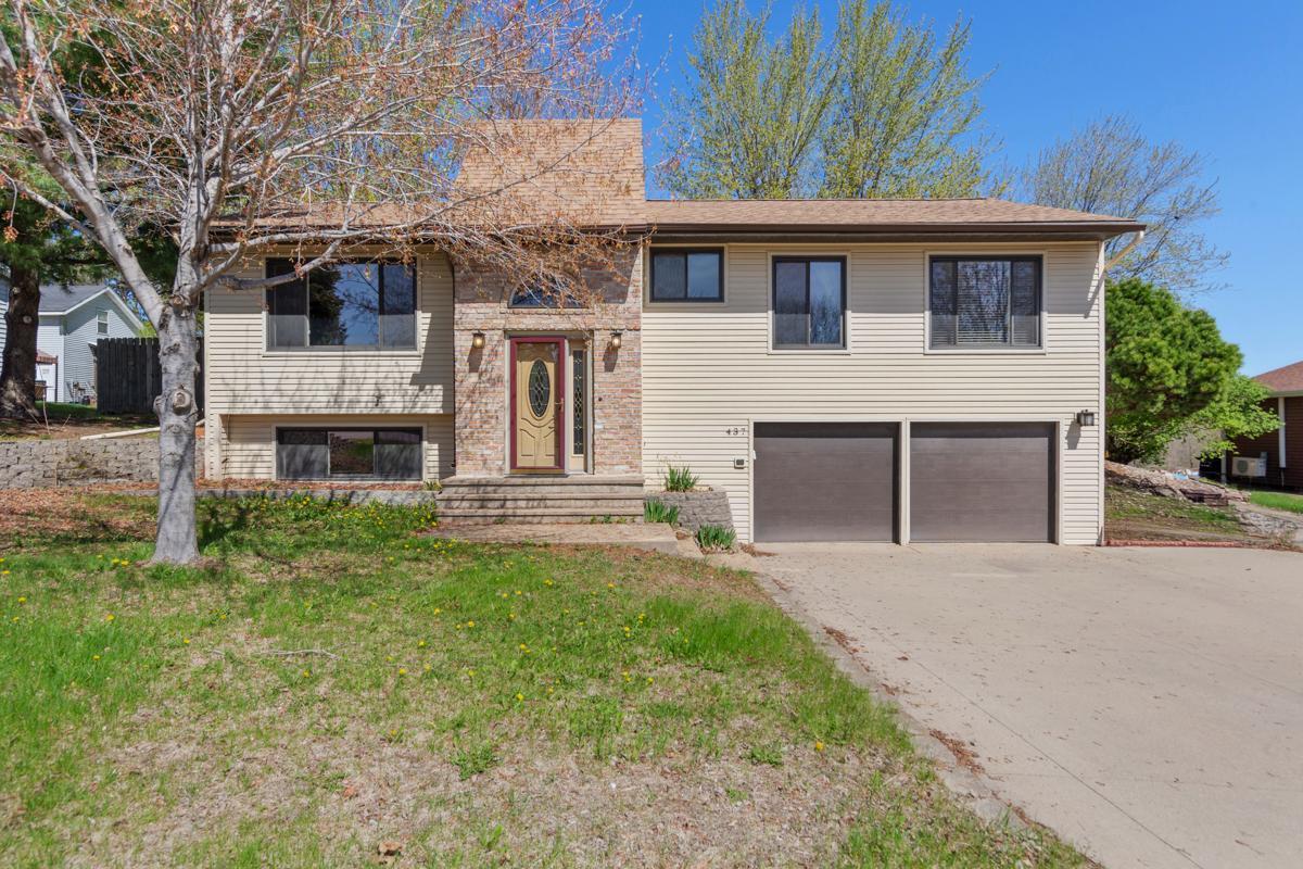 437 Nichols Court, Saint Peter, Minnesota image 1