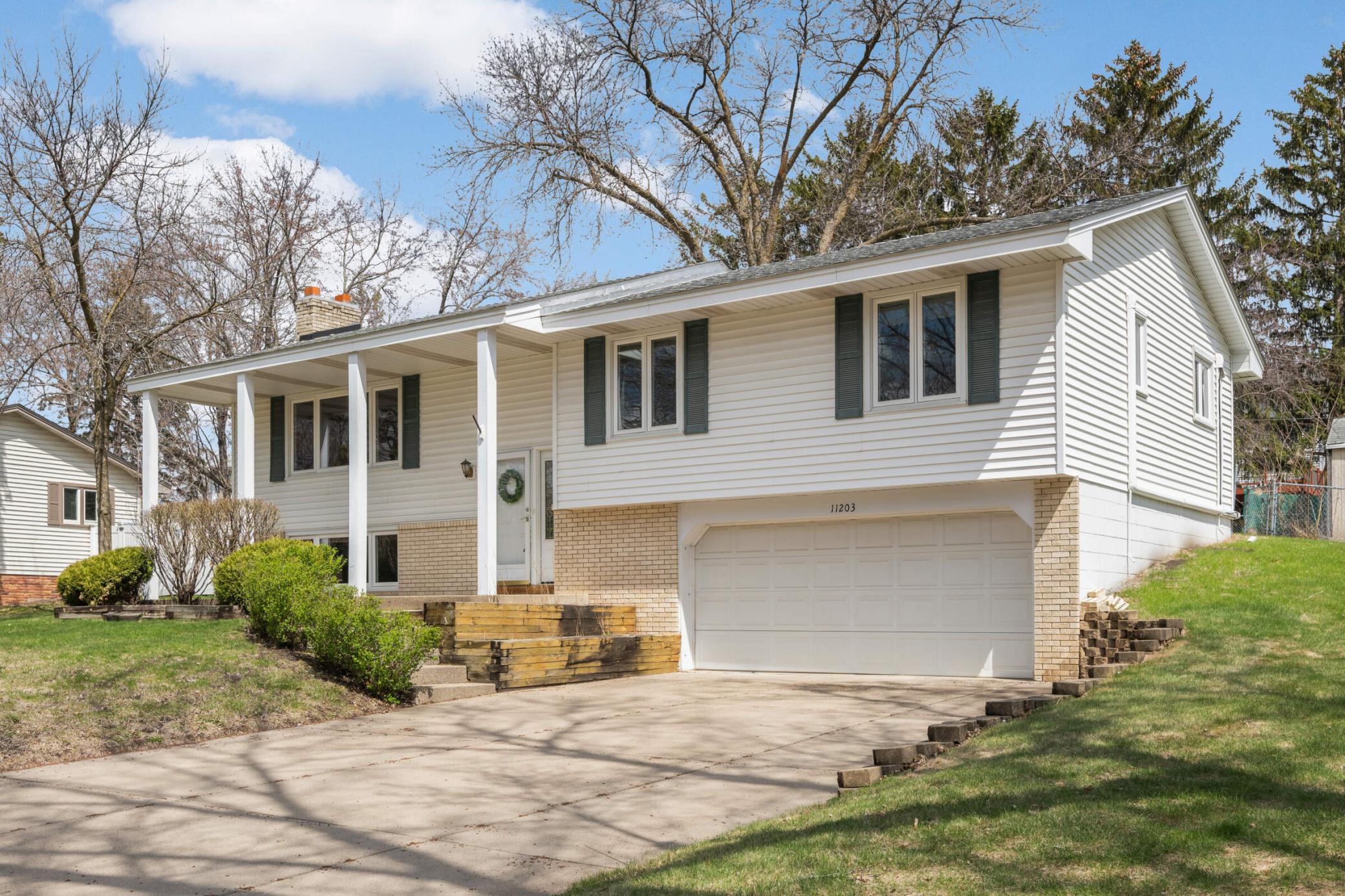 11203 Radisson Drive, Burnsville, Minnesota image 32