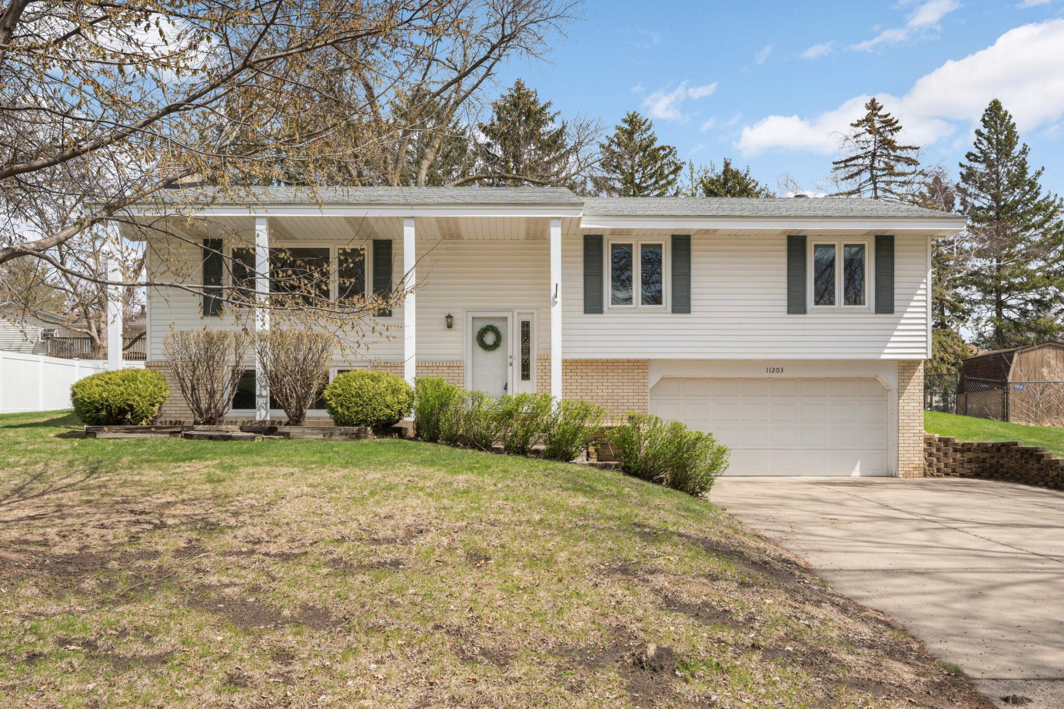 11203 Radisson Drive, Burnsville, Minnesota image 1