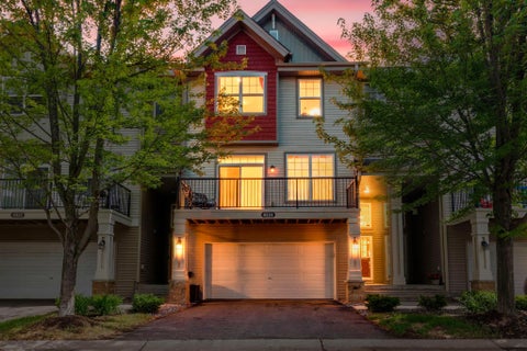 Townhouse For Sale - 8334 Emery Parkway<br/> Champlin, MN 55316