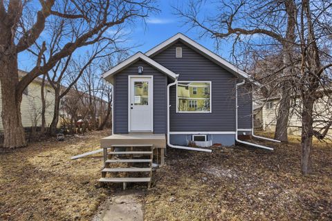 Homes For Sale - 1108 18th Street<br/> Fargo, ND 58102