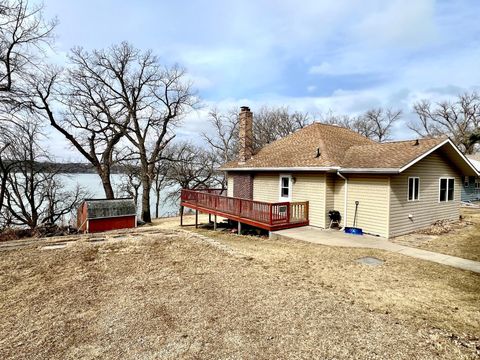 Homes For Sale - 715 Lakeshore Drive<br/> Big Stone County, Ortonville, MN 56278