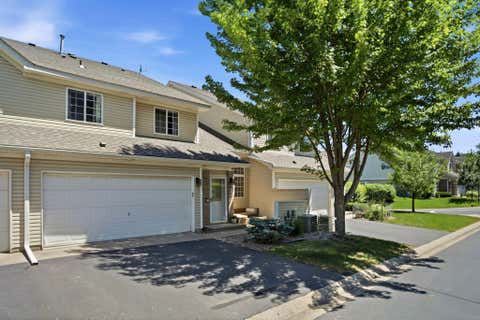Townhouse For Sale - 8854 Spring Lane<br/> Saint Paul, MN 55125