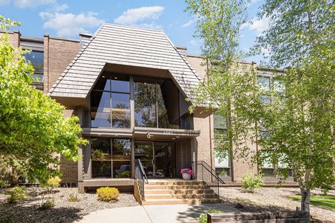 Condo For Sale - 6085 Lincoln Drive<br/> Edina, MN 55436