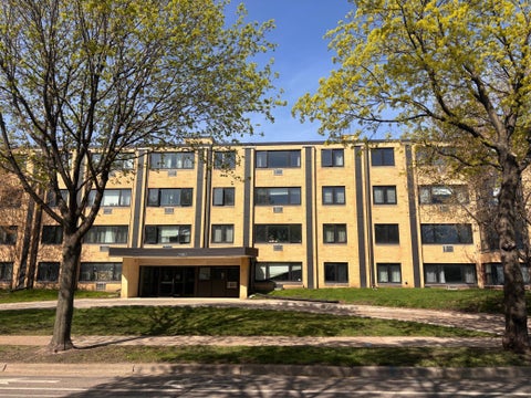 Condo For Sale - 2500 Blaisdell Avenue<br/> Minneapolis, MN 55404