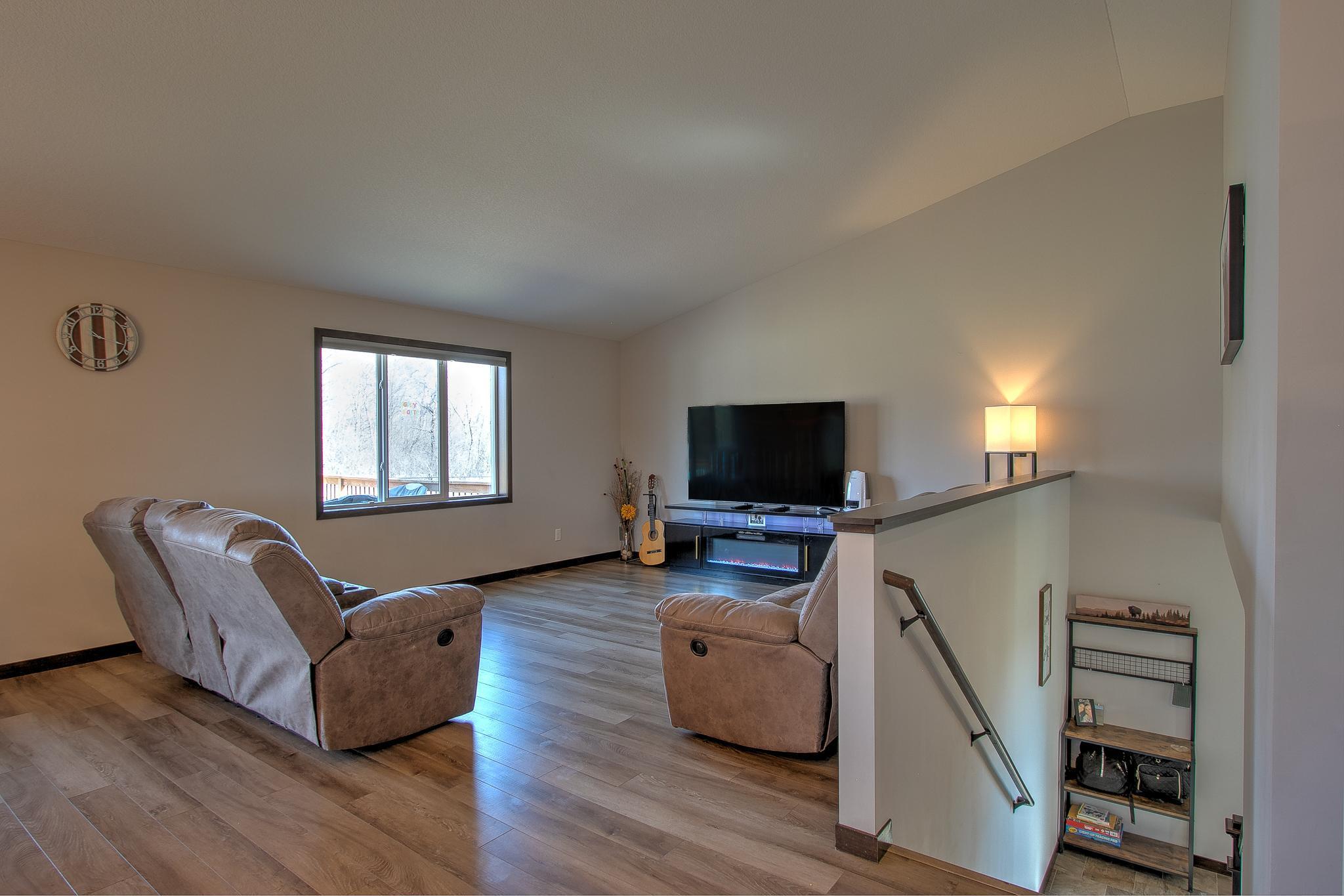 1055 Bellaire Boulevard, Isanti, Minnesota image 8