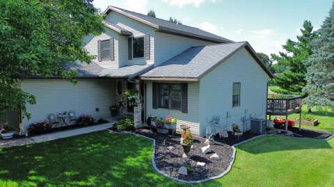 Homes For Sale - 100 Benson Drive<br/> Lewiston, MN 55952