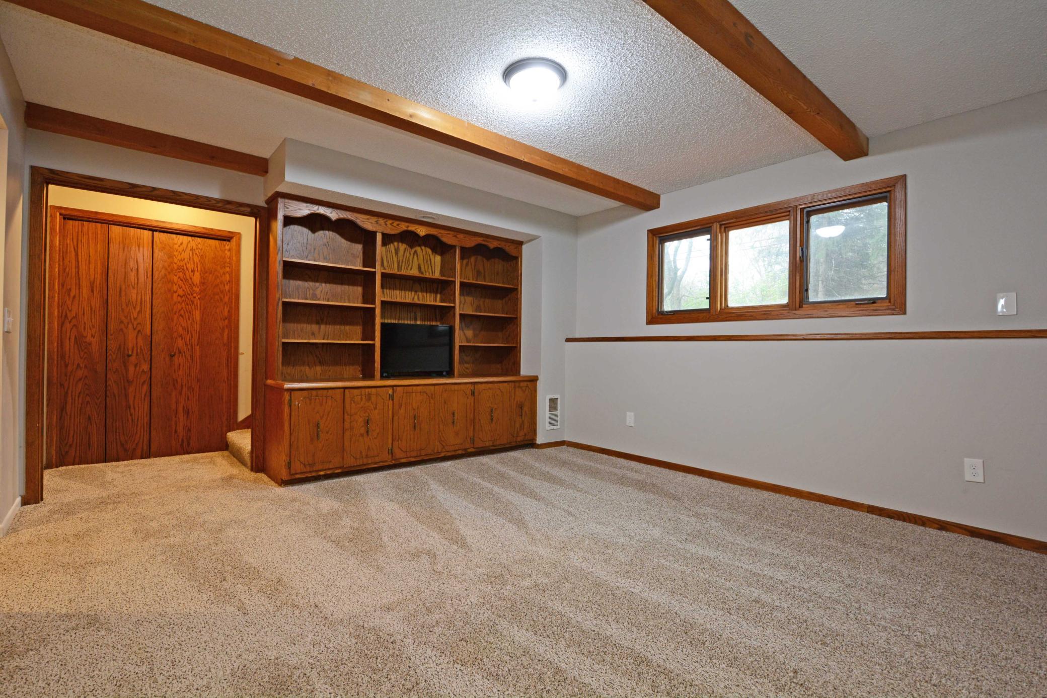 11340 Sunset Avenue, Circle Pines, Minnesota image 16