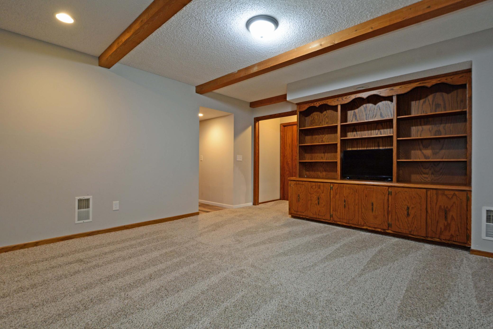 11340 Sunset Avenue, Circle Pines, Minnesota image 17
