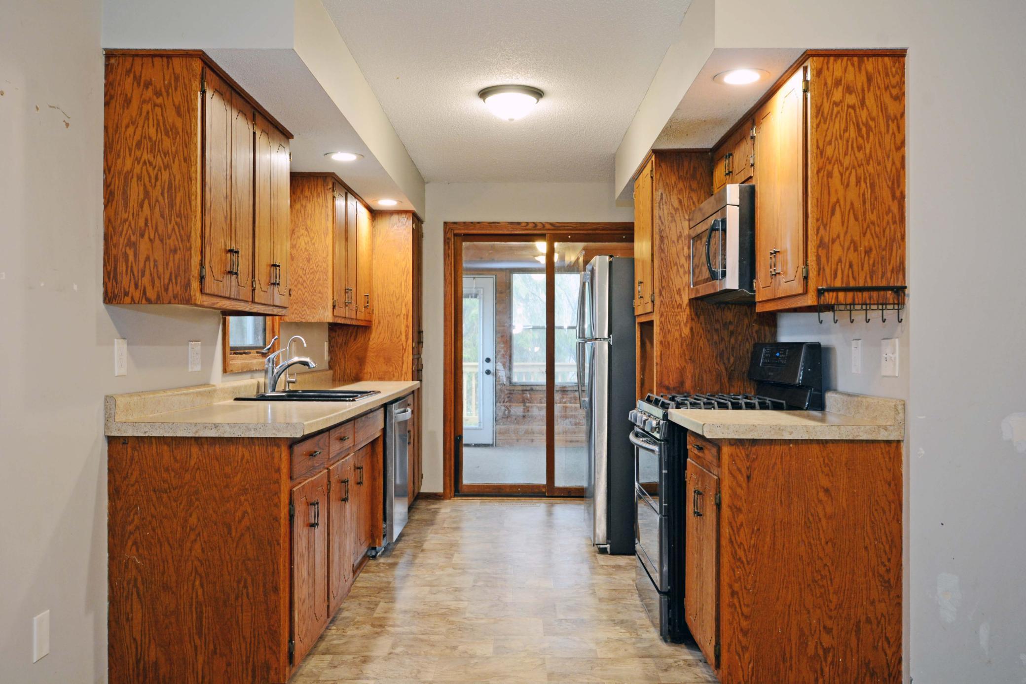 11340 Sunset Avenue, Circle Pines, Minnesota image 2